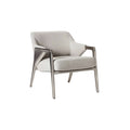 Moderne design fauteuil met metalen armleuningen en comfortabele stoffen bekleding