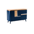 Moderne dressoir met houtaccenten en strakke lijnen